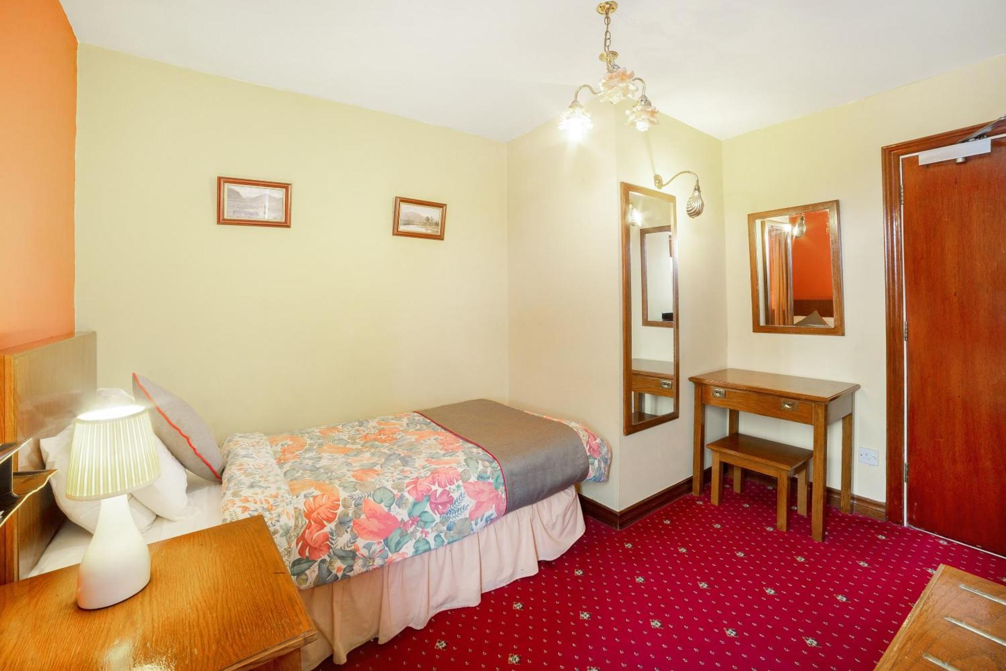 Dunston  Oyo The Royal Hotel מראה חיצוני תמונה